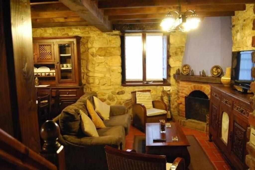 La Regenta Picos De Europa Villa Poo  Buitenkant foto
